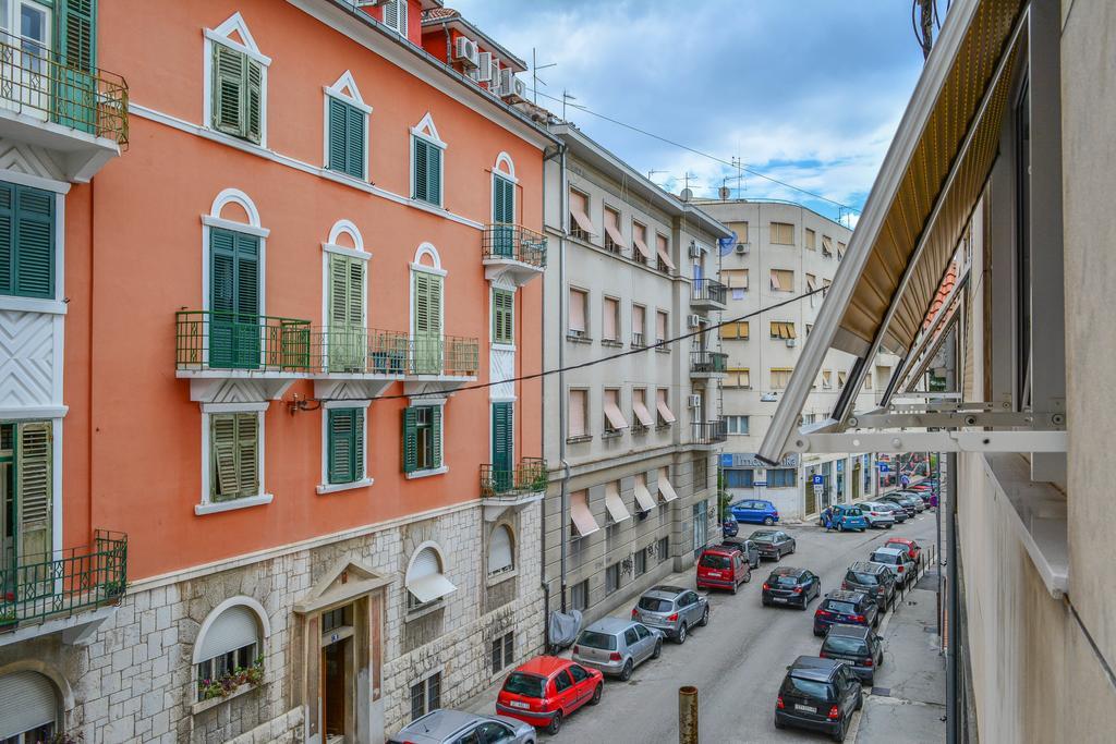 Le Monde Apartment Split Quarto foto